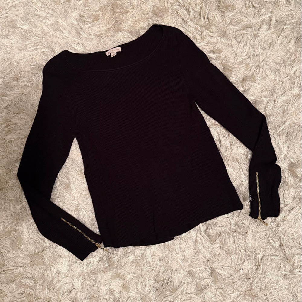 BOGO 🛍️ Elegant Black Women's Top
